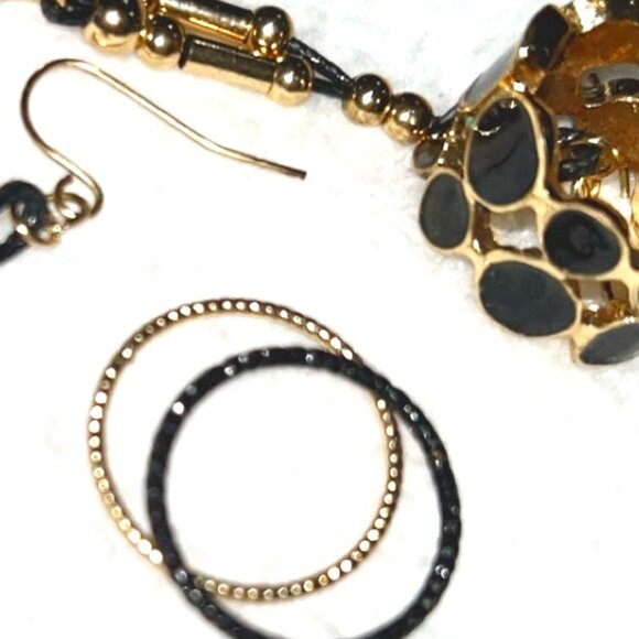 New Black and Gold Hanging Earrings 6 Piece Jewelry Set Brand New - Picture 3 of 6